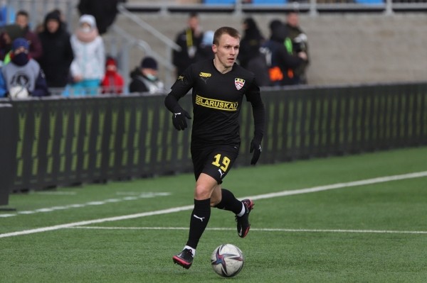 Самый звездный новичок-беларус «Шахтера» в межсезонье: его хотели в России и Европе, а в итоге выбрал клуб, из которого двоюродный брат попал в тюрьму Самый звездный новичок-беларус «Шахтера» в межсезонье: его хотели в России и Европе, а в итоге выбрал клуб, из которого двоюродный брат попал в тюрьму