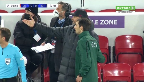 Какой же Клопп лучший! Остановил матч с «Интером», чтобы врачи спасли болельщика