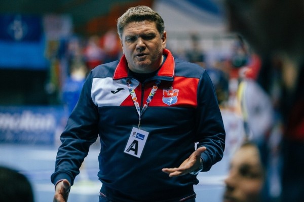 Экс-тренер «Мешкова» в войну сразу уехал из России (и беларусов подвез): единство родной Украины – до слез, Лукашенко в кабале и врет, молчание спорта – кощунство Экс-тренер «Мешкова» в войну сразу уехал из России (и беларусов подвез): единство родной Украины – до слез, Лукашенко в кабале и врет, молчание спорта – кощунство