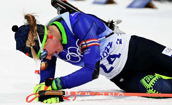 «Федерация Беларуси и спортсмены никак не выступили против войны в Украине». За что могло прилететь биатлонистам («нарушили гуманитарные обязательства»)