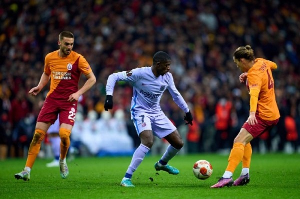 Футбол.  Лига Европы. "Барселона" в волевом стиле одолела "Галатасарай" и вышла в 1/4 финала, гол Иванича не спас "Црвену Звезду"
&nbsp;