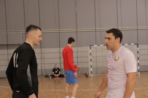 Война в Украине перетряхнула гандбол Беларуси: клубы потеряли игроков и тренеров, беларусы массово покинули команду в России Война в Украине перетряхнула гандбол Беларуси: клубы потеряли игроков и тренеров, беларусы массово покинули команду в России