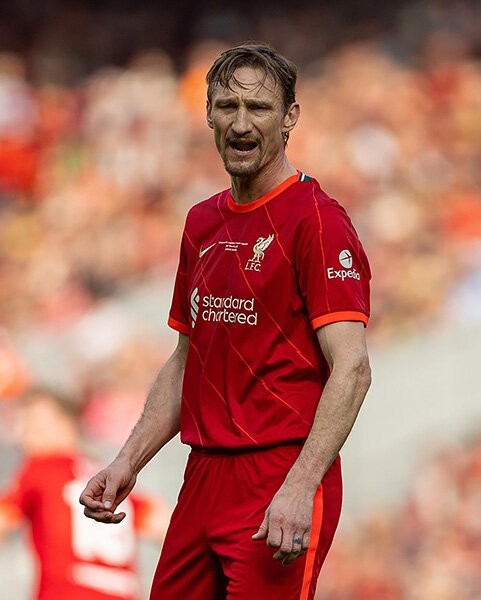 Вау, легенды «Барсы» и «Ливерпуля» сыграли на «Энфилде». Смотрите на Кюйта, Бароша, Ривалдо, Савиолу и других