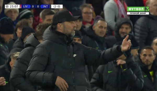 Какой же Клопп лучший! Остановил матч с «Интером», чтобы врачи спасли болельщика