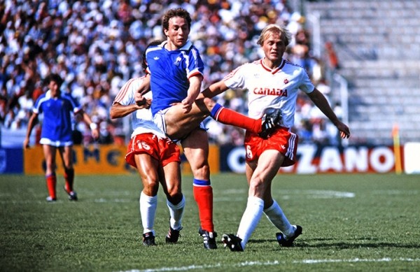 Канада – на ЧМ впервые за 36 лет! Казалось бы, нефутбольная страна поднялась со дна за 4 года (были рядом с Беларусью, но улетели практически в космос) Канада – на ЧМ впервые за 36 лет! Казалось бы, нефутбольная страна поднялась со дна за 4 года (были рядом с Беларусью, но улетели практически в космос)