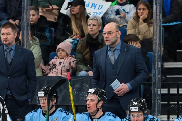 Вудкрофт &ndash; просто гипнотизер: с 17 легионерами не выполнил задачу и получил новый контракт! Вера в него лишена смысла