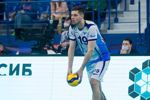 Украинский волейболист ради заработка в России сделал местный паспорт, но все изменила война – уникально уехал играть в Польшу, оставив «Зенит» в бессильной злобе Украинский волейболист ради заработка в России сделал местный паспорт, но все изменила война – уникально уехал играть в Польшу, оставив «Зенит» в бессильной злобе