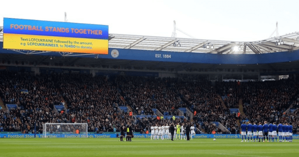 ГосТВ не показывает матчи АПЛ – ведь там поддерживают Украину: собирают деньги, капитаны сменили повязки, болельщики приносят флаги и плакаты против войны