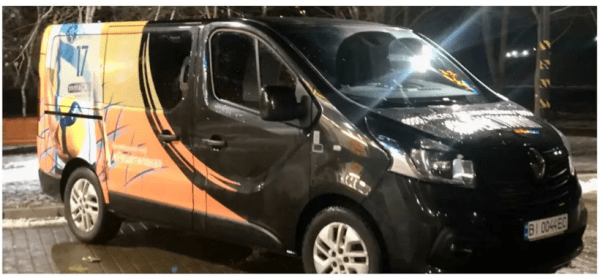 Подписант за Лукашенко из волейбола угнал автобус клуба в Украине, чтобы убежать от войны (хотя и был в тылу): смог со второй попытки, плюнул на детей, не стыдится Подписант за Лукашенко из волейбола угнал автобус клуба в Украине, чтобы убежать от войны (хотя и был в тылу): смог со второй попытки, плюнул на детей, не стыдится