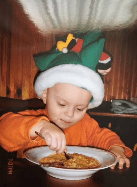 Сын Хацкевича – гражданин Беларуси, куда не хочет из-за режима, и футболист клуба, чей стадион разбомбила Россия. От войны Артема спас сбор в Турции