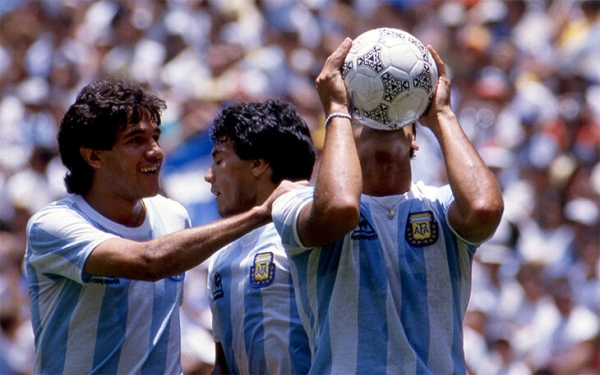 Все мячи на чемпионатах мира: в финале-1930 сыграли двумя разными, классику-1970 назвали в честь спутника, «джабулани»... Ох, «джабулани»!