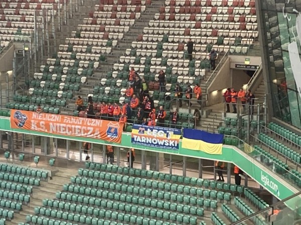 Как спорт соседей Беларуси (и не только) поддерживает Украину – деньги, гуманитарная помощь и мощная солидарность Как спорт соседей Беларуси (и не только) поддерживает Украину – деньги, гуманитарная помощь и мощная солидарность