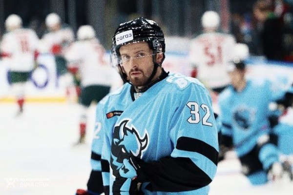 Хоккей.  Источник: Лукас Бенгтссон покинул минское "Динамо" и возвратился в Швецию
 