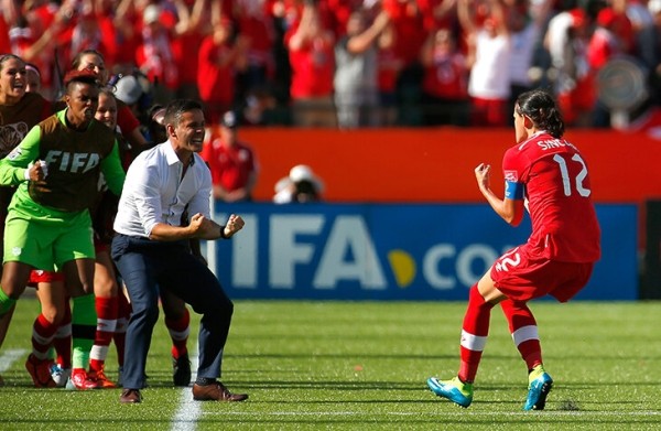 Канада – на ЧМ впервые за 36 лет! Казалось бы, нефутбольная страна поднялась со дна за 4 года (были рядом с Беларусью, но улетели практически в космос) Канада – на ЧМ впервые за 36 лет! Казалось бы, нефутбольная страна поднялась со дна за 4 года (были рядом с Беларусью, но улетели практически в космос)