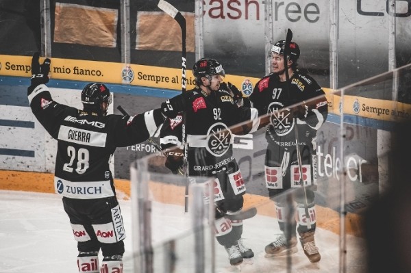 Хоккей. Шейн Принс феноменально дебютировал за "Лугано"
Хоккей. Шейн Принс феноменально дебютировал за "Лугано"