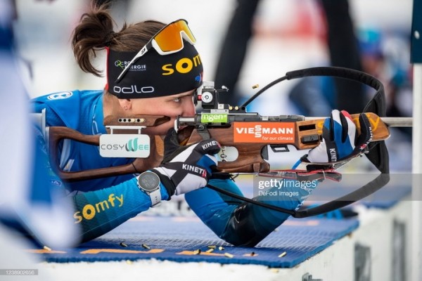 Биатлон.  Этап КМ в Отепя. Жюли Симон выиграла спринт, Рэйселанд замкнула десятку сильнейших
 