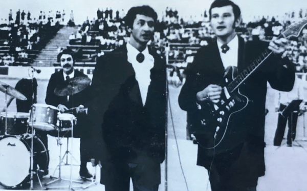 Умер голос «Динамо», 70 лет проживший у стадиона: был чемпионом КВН в Союзе, эпично объявлял отставку по заданию Чижа, гордился беларусами в 2020-м Умер голос «Динамо», 70 лет проживший у стадиона: был чемпионом КВН в Союзе, эпично объявлял отставку по заданию Чижа, гордился беларусами в 2020-м