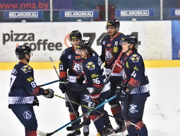 Хоккей.  Parimatch-Экстралига. 1/4 финала. "Металлург" нанес крупное поражение "Динамо-Молодечно", выиграв третий матч подряд
 