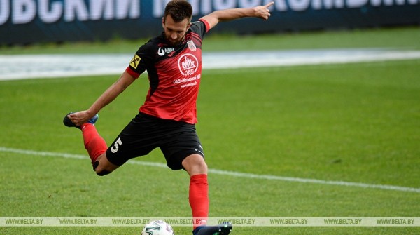 "Славия" и "Торпедо-БелАЗ" сыграли вничью в чемпионате Беларуси по футболу "Славия" и "Торпедо-БелАЗ" сыграли вничью в чемпионате Беларуси по футболу