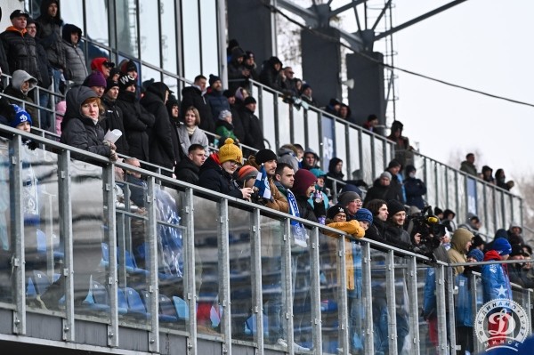 Как можно болеть за «Динамо», когда им рулит Ковальчук, а клуб делает такие видео? Этот болельщик живет в Минске, боится задержания, но ходит на футбол Как можно болеть за «Динамо», когда им рулит Ковальчук, а клуб делает такие видео? Этот болельщик живет в Минске, боится задержания, но ходит на футбол