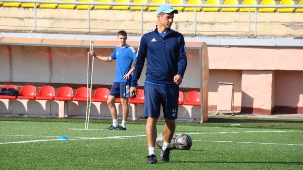 «Энергетик-БГУ» готовит не только молодых игроков, но и бывших – в качестве тренеров: получается помощь клубу, опыт за границей и место главного в «вышке» «Энергетик-БГУ» готовит не только молодых игроков, но и бывших – в качестве тренеров: получается помощь клубу, опыт за границей и место главного в «вышке»