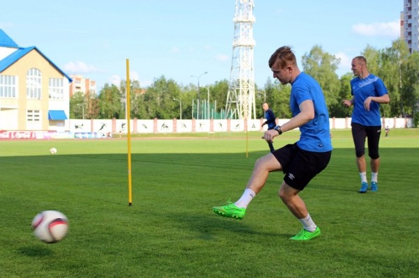 Ясинский целовал, Гуренко посылал, Пунтус обходился, как с рабом. Брат лучшего футболиста Беларуси тихо завершил карьеру, но честно рассказал о том, что в ней было