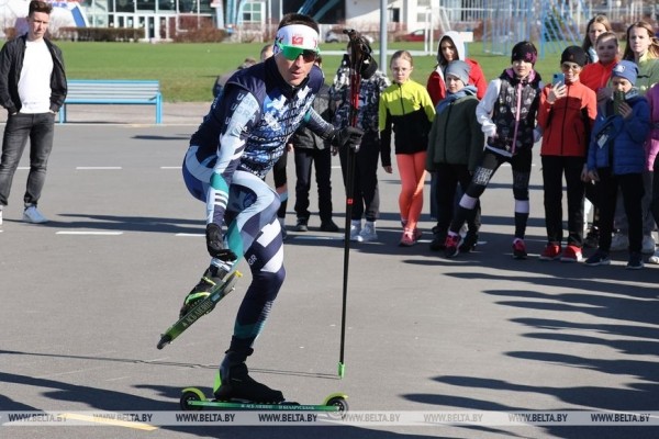 ФОТОФАКТ: Мастер-класс от российского спортсмена Александра Легкова