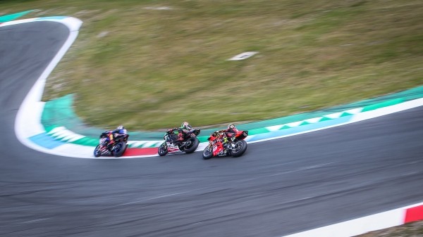 Дэжавю наадварот. Другі этап сусветнага Супербайка ў Асэне стаў амаль што люстраным адбіткам першага Дэжавю наадварот. Другі этап сусветнага Супербайка ў Асэне стаў амаль што люстраным адбіткам першага