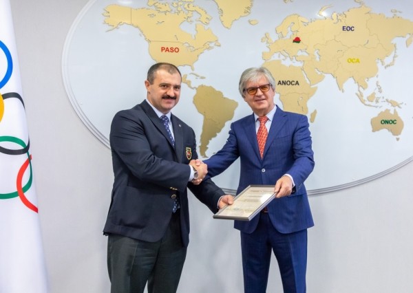 От DANA HOLDINGS до UNICEF. Зарубежные организации, которые спонсируют беларусский спорт