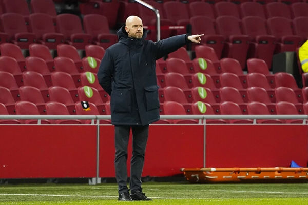 Эрик тен Хаг – новый тренер «МЮ». Обошел в гонке Почеттино и до конца сезона остался в «Аяксе», чтобы выиграть третье чемпионство