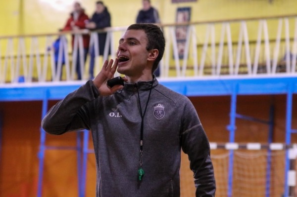 В топ-лигах Беларуси работает почти десяток тренеров до 40: многие не сделали карьеры на поле (но есть исключения), кто-то уже заявил о себе, а кому-то грозит отставка