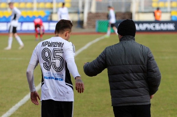 Футбол. "Торпедо"-БелАЗ не удержало победу над "Славией"
Футбол. "Торпедо"-БелАЗ не удержало победу над "Славией"