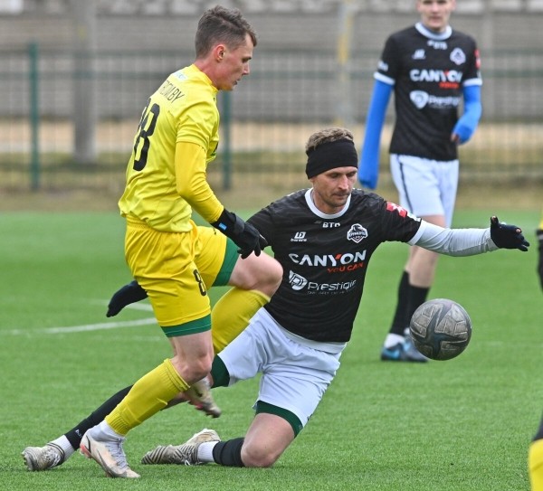 За «Крумкачы» в Д3 сыграют два аксакала белфутбола – еще в ростере много молодежи, два блогера (не только Ивулин) и три болельщика