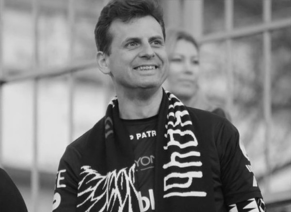 Той самы неверагодны беларус. Тры гады, як памёр пiянiст, што ўратаваў «Крумкачоў» – каманда прымала як свайго, дзеля матчаў цярпеў «ахову» сiлавiкоў