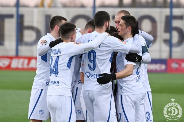 Футбол.  Чемпионат Беларуси. 2-й тур. Минское "Динамо" сыграет с "Арсеналом", БАТЭ — с "Белшиной". Онлайн — в 13.00
  