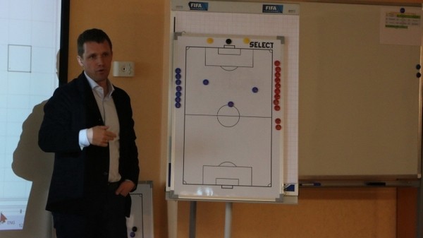 Футбол.  Виктор Гончаренко выступил перед слушателями курсов "PRO-диплом УЕФА" в Минске
 