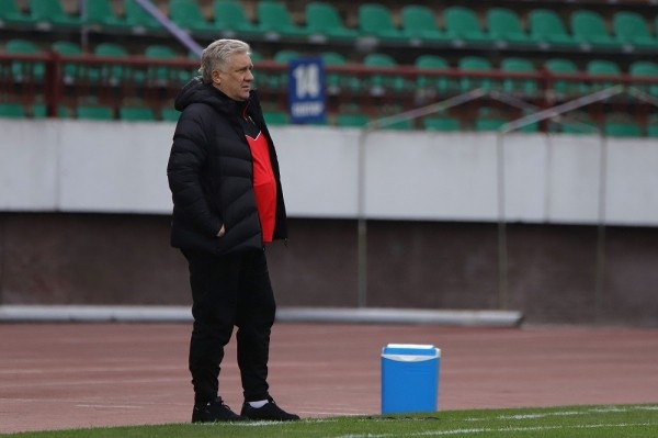 Футбол.  Беларусбанк — чемпионат Беларуси. Очередная победа БАТЭ, проблемы "Шахтера", второе место "Динамо" — в картине 5-го тура
  