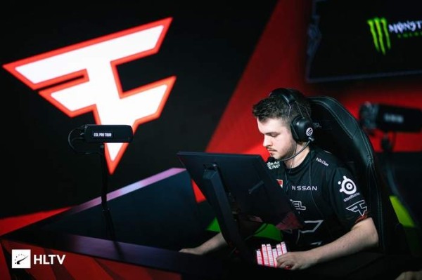 Разное.  Киберспорт. Ставка дня: ENCE против FaZe Clan в гранд финале ESL Pro League Season 15
&nbsp;