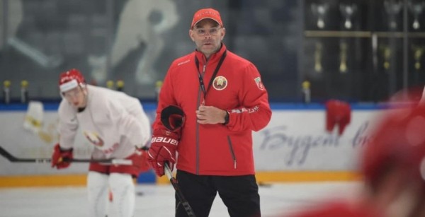 Хоккей. Крэйг Вудкрофт: должны на собственном примере показывать профессионализм, чтобы совершенствовать свои позиции как хоккейная страна
Хоккей. Крэйг Вудкрофт: должны на собственном примере показывать профессионализм, чтобы совершенствовать свои позиции как хоккейная страна