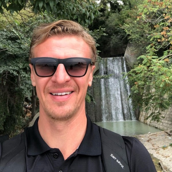 «Пока Беларусь не заплатила свою цену за независимость». Бывший гендир БАТЭ – о ябатьках, стабильности и о том, почему все еще нет перемен