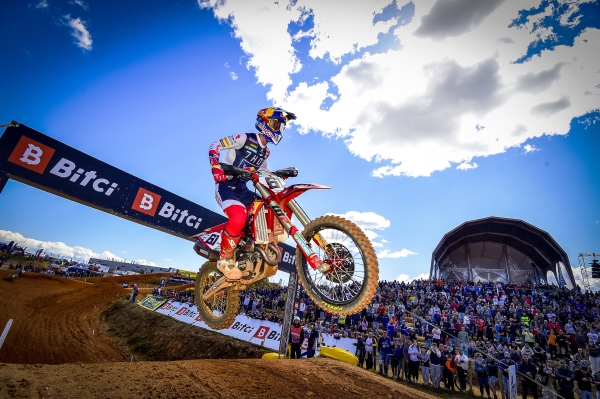 Арэлі для лідараў. Як Яга Гіртс і Цім Гайсэр выпраўлялі свае памылкі на мотакросавым Гран Пры Партугаліі