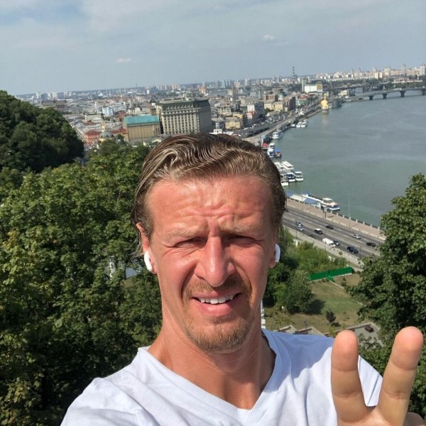 «Пока Беларусь не заплатила свою цену за независимость». Бывший гендир БАТЭ – о ябатьках, стабильности и о том, почему все еще нет перемен