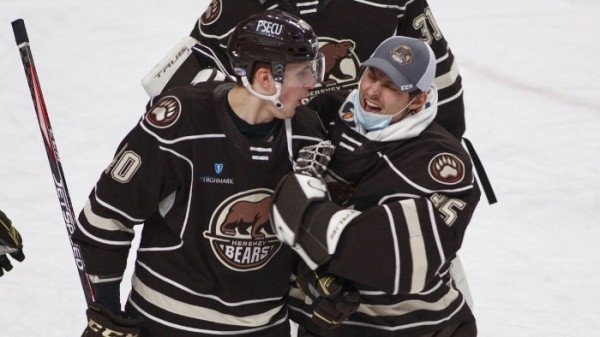 Хоккей.  АХЛ: Алексей Протас стал 2-й звездой матча, Илья Соловьев набрал 8-й балл
 