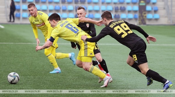 "Неман" примет футболистов БАТЭ в первом полуфинале Кубка Беларуси