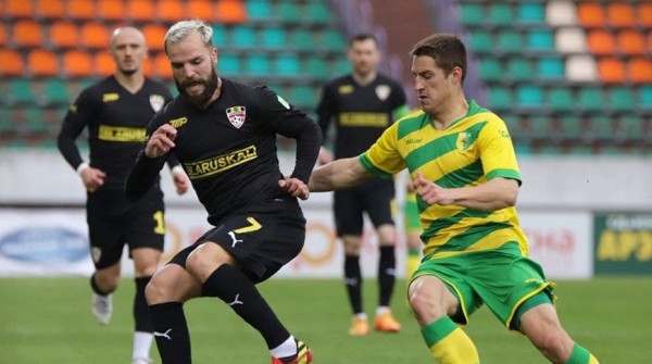 "Неман" и "Шахтер" не выявили победителя в матче футбольного чемпионата Беларуси