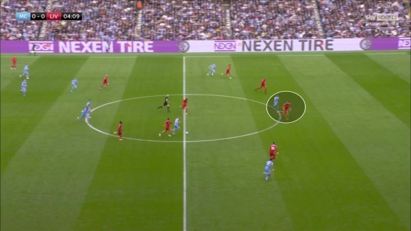 «Сити» играл через дальние передачи (внезапно!), у «Ливерпуля» проблемы в прессинге (тоже шок!). Де Брюйне – супер (не сюрприз!)