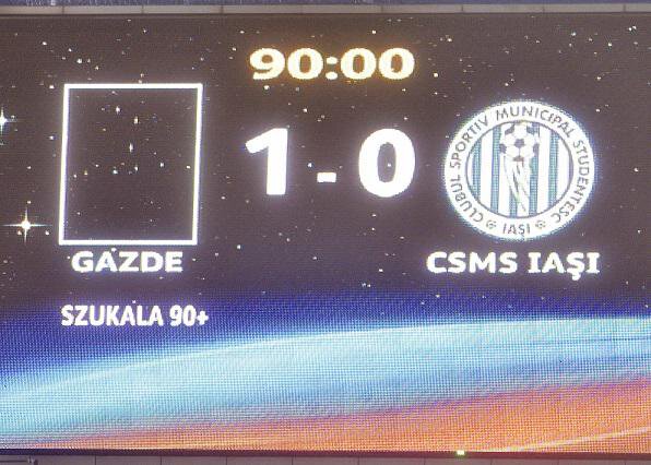 Хомутовский вновь работает с главным эксцентриком румынского футбола: не любит геев, против вакцин от ковида, активно помогает Украине