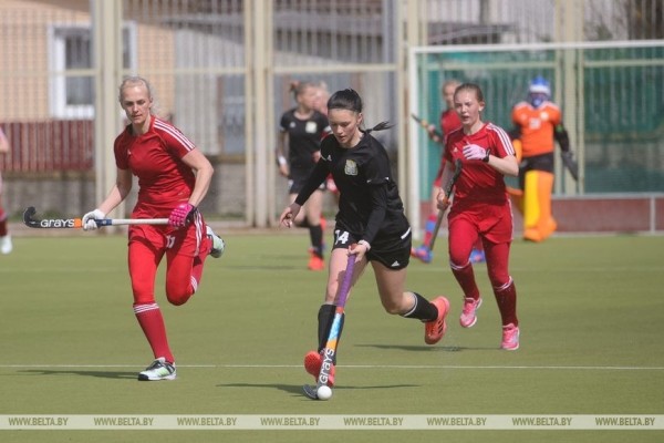 ФОТОФАКТ: Хоккеистки "Ритма" одержали победу над "Викторией" со счетом 3:1 ФОТОФАКТ: Хоккеистки "Ритма" одержали победу над "Викторией" со счетом 3:1