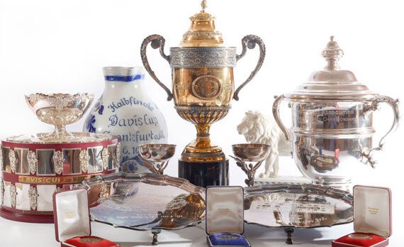 Беккер доигрался: потерял все деньги и теперь еще может сесть за махинации