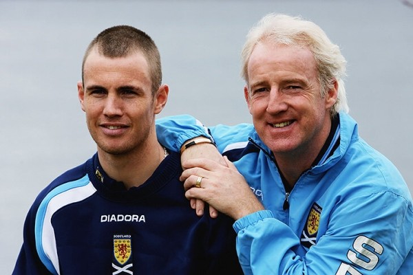 Легенда «Селтика» остановила вражду с «Рейнджерс». Его гроб несли игроки главного соперника